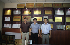 企鵝的產(chǎn)品性能穩(wěn)定，發(fā)貨非常及時(shí)